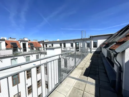 Über den Dächern von 1120 - 3 Zimmer, Terrasse, Lebensgefühl