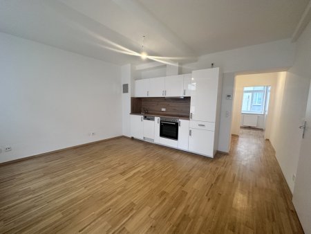 Ihre Sommer-Aktion: Halbe Provision bis Ende August - Urbaner Wohnkomfort mit Freifläche - 3 Zimmer Rarität in der Bergsteiggasse