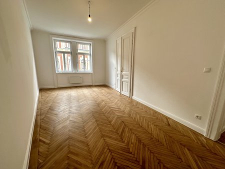 Sommer-Aktion: Bis 31.08.2026 nur die halbe Provision - Leben, wo Wien am schönsten ist – Altbaujuwel in der Hofstattgasse