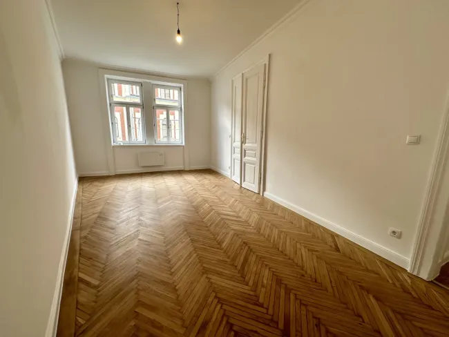 Sommer-Aktion: Bis 31.08.2026 nur die halbe Provision - Leben, wo Wien am schönsten ist – Altbaujuwel in der Hofstattgasse - Titelbild