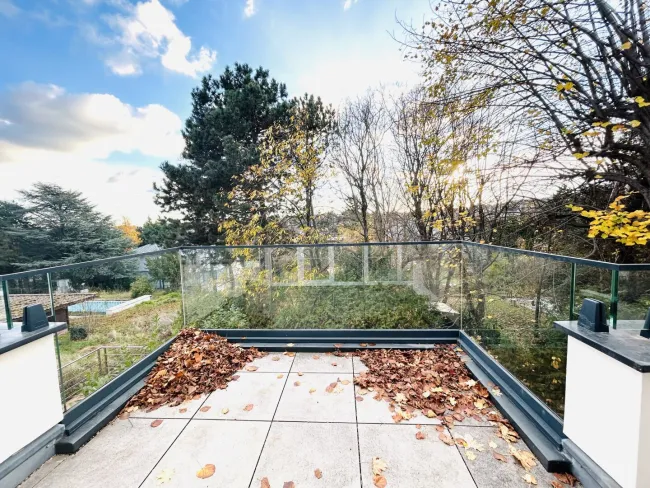 Wohnen mit Weitblick: Stilvolle 2-Ebenen-Wohnung mit Terrassen in der Sieveringerstraße - Bild