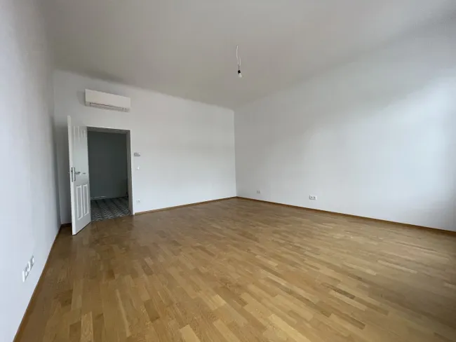 Top-Lage: 69m² Altbau-Wohnung, 2 Zimmer für 400.000 € - Bild