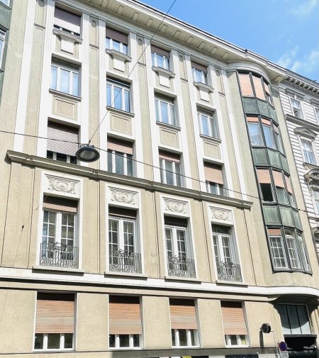 Büro mit Altbau-Flair, Nähe Belvedere zu mieten!