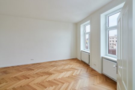 Erstbezug nach Sanierung - 1-Zimmer-Wohnung in zentraler Lage