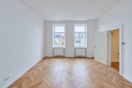 Erstbezug nach Sanierung - 1-Zimmer-Wohnung in zentraler Lage