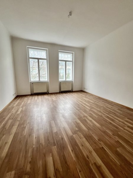 Jetzt sparen: Bis 31.08.2026 nur die halbe Provision: Wohnen mit Charme auf 31m2 - Ihr neues Zuhause in der Kleingasse
