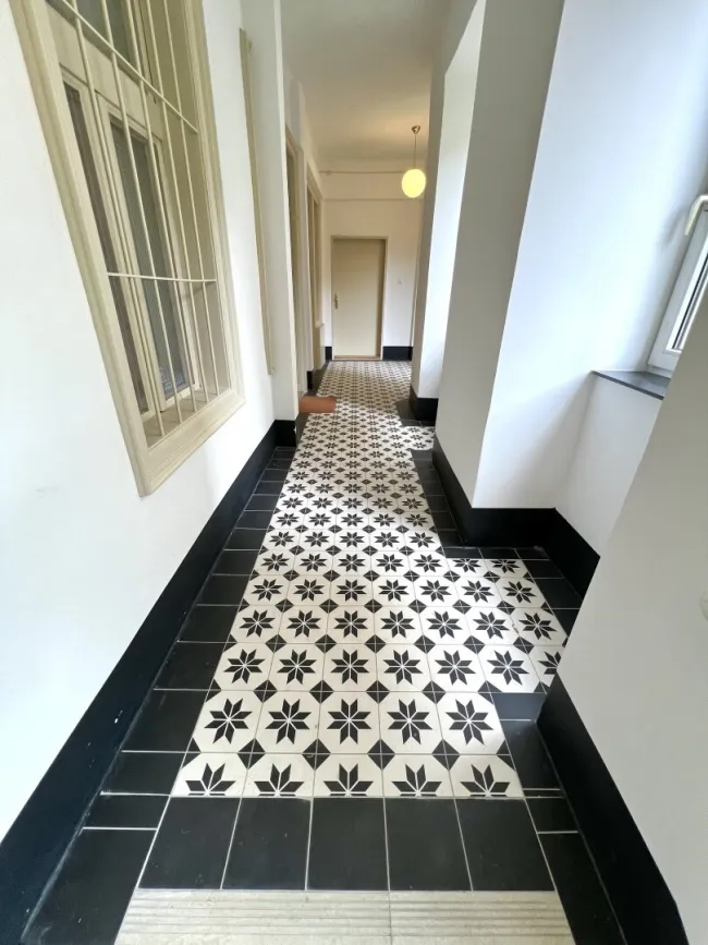 Stil trifft Komfort - Charmante 1-Zimmer Altbauwohnung in 1050 Wien - Bild
