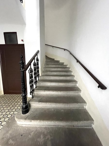 Nur bis 31.08.2026: Halbe Provision! - Große 2 - Zimmer Wohnung, Nähe Wallensteinplatz, zu Kaufen !