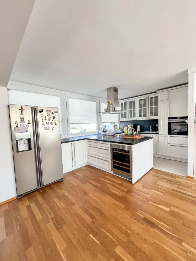 Exklusive 4-Zimmer-Wohnung mit Townhouse-Charakter und Privatgarten in Mauer - Bild