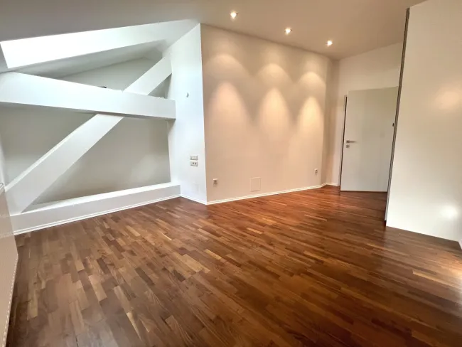 Hier bleiben keine Wünsche offen - Exklusive Maisonette mit 44m² Terrasse nahe Naschmarkt zu mieten! - Bild