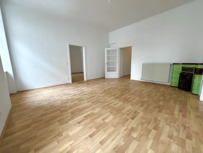 100m² Altbauwohnung: 3-Zimmer. 2 Bäder mit moderner Küche & Ausstattung - Titelbild