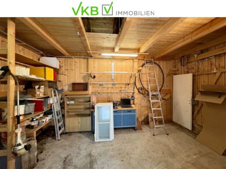 SEEWALCHEN AM ATTERSEE: Charmantes Wohnjuwel mit zusätzlichem Grundstück, Weinkeller & Doppelcarport in begehrter Attersee-Lage!