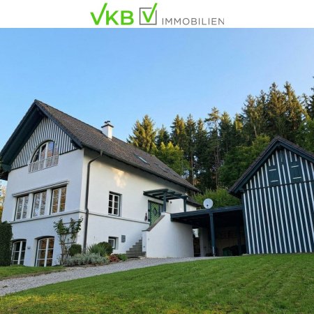 SEEWALCHEN AM ATTERSEE: Charmantes Wohnjuwel mit zusätzlichem Grundstück, Weinkeller & Doppelcarport in begehrter Attersee-Lage!