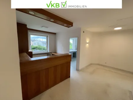 Moderne Arztpraxis in Toplage mit optimaler öffentlicher Anbindung in Pasching