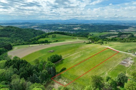 Großes Grundstück mit herrlicher Aussicht auf Maria Taferl und ins Alpenvorland! Hobbylandwirtschaft möglich!