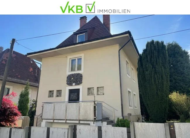 Stilvolle Villa mit künstlerischem Charme in zentraler Lage am Froschberg - Titelbild