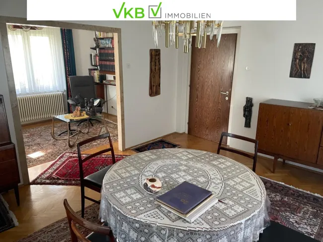 Stilvolle Villa mit künstlerischem Charme in zentraler Lage am Froschberg - Bild