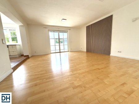 Grosszügige 2 Zi. Wohnung mit Terrasse in Walserberg