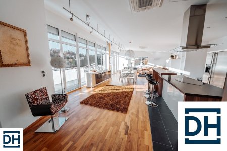 Exklusives Penthouse hochwertig möbliert inkl. sonniger Panoramaterrasse und Homeofficebereich