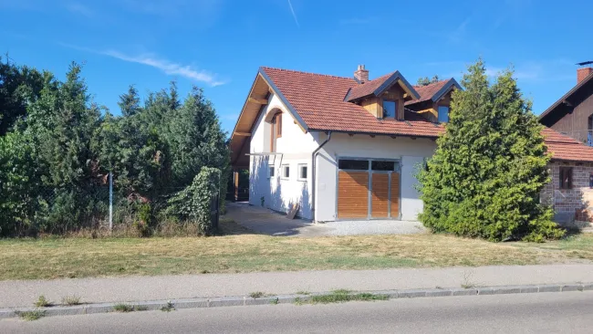 Einfamilienhaus zum Fertigbauen mit 1001m² Eigengrund in Stratzdorf - Titelbild