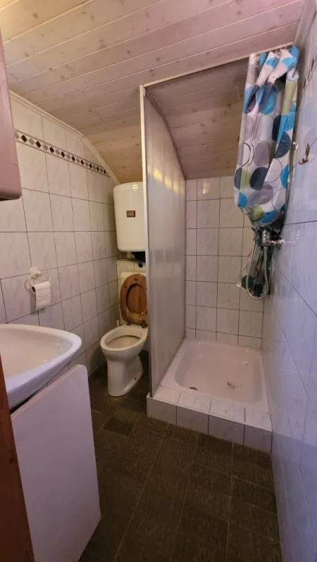 Haupthaus - Einlegerwohnung Bad