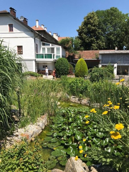 Großes Bürgerhaus mit 3 Wohneinheiten in Hadersdorf