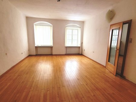 Große Praxis oder Büro im Ybbser Altstadtzentrum zu vermieten