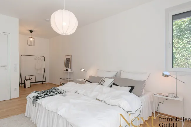 Schlafzimmer EG I