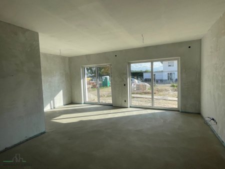 Neue Doppelhaushälfte mit Carport nur noch 2 verfügbar!!
