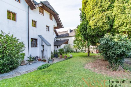 Wohnen mit Geschichte - charmante Altbau-Haus in Wels mit Schloss-Flair – stilvoll wohnen auf ca. 118 m²