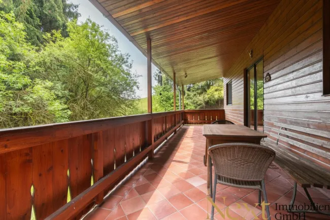 Terrasse III (KI generiert)