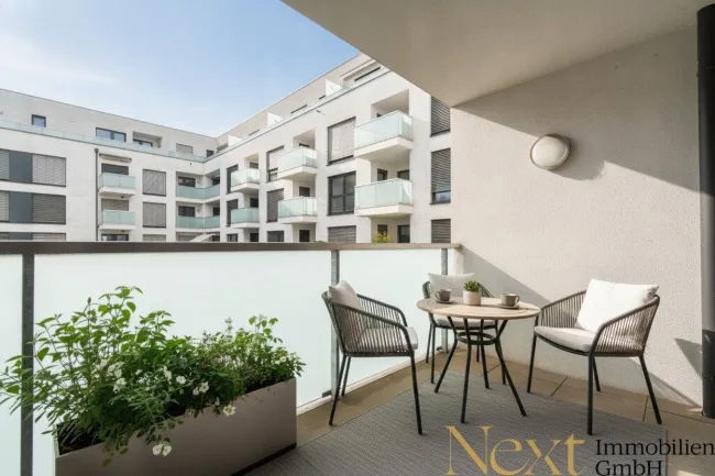 Balkon II (KI möbliert)