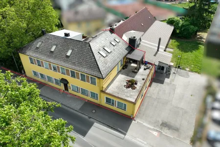 Ehem. Gasthaus mit Wohnungen in zentraler Lage mit Entwicklungspotenzial!