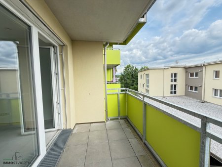 Große Wohnung mit Balkon in zentraler Lage in Ybbs! 1 Monat Mietfrei!!