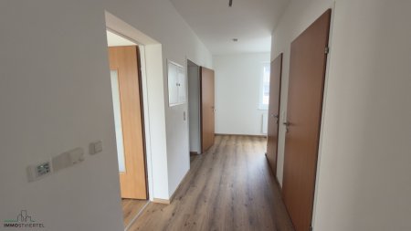 Große Wohnung mit Balkon in zentraler Lage in Ybbs! 1 Monat Mietfrei!!