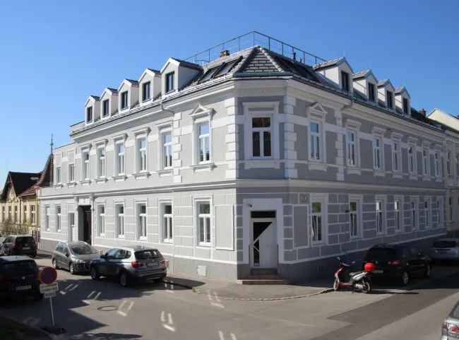 ORDINATION, BÜRO ODER GESCHÄFTSLOKAL - PRACHTVOLLER STILALTBAU, BESTLAGE KORNEUBURG!! - Titelbild
