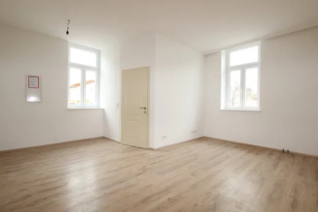 PRACHTVOLLER STILALTBAU, GEPFLEGTE ERDGESCHOSSWOHNUNG, BESTLAGE KORNEUBURG!! - Bild