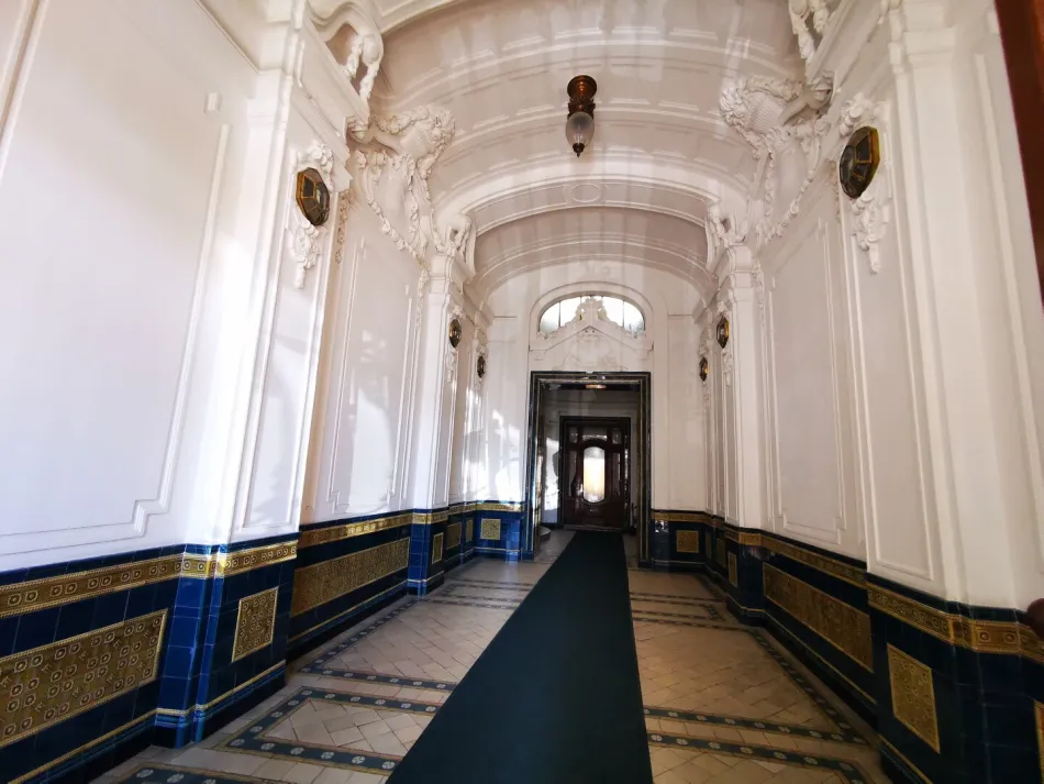 Büro nähe Karlskirche ab SOFORT - Titelbild