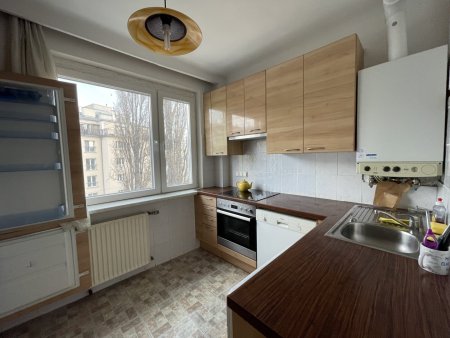 3-Zimmer mit separater Küche im 3en Stock ohne Lift: teilmöbliert!