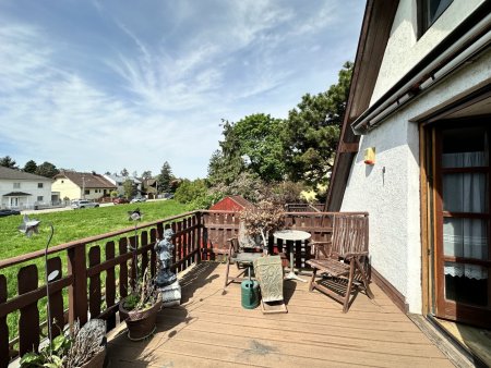 Einfamilienhaus mit viel Freiflächen ab September zur Miete!