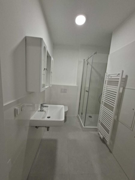 Gudrunstraße: Helle 2-Zimmer Wohnung