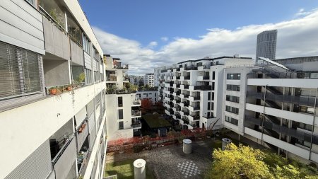 Tokiostraße: 4 Zimmer-Maisonetten-Wohnung mit einer Loggia und Terrasse + optionaler Garagenstellplatz!