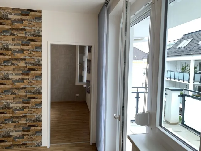 Neuwertige 2 Zimmerwohnung mit südwestlichen Balkon und Stellplatz inklusive! - Bild