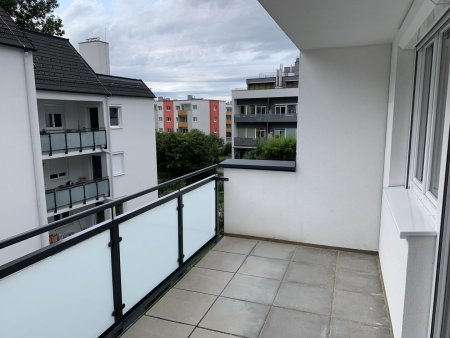 Neuwertige 2 Zimmerwohnung mit südwestlichen Balkon und Stellplatz inklusive!