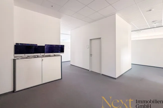 Büro V OG