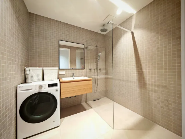 Bad mit Dusche