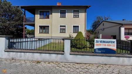 Zwei-Familien-Haus mit zwei mal 100m² Wohnfläche