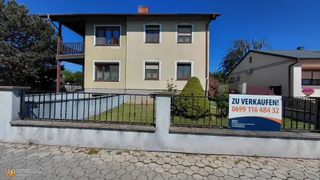 Zwei-Familien-Haus mit zwei mal 100m² Wohnfläche