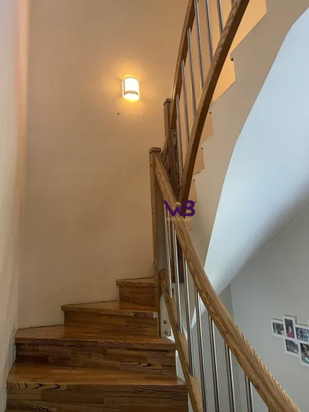 360° Rundgang-Großzügiges Einfamilienhaus mit 360 m² Nutzfläche, Garage und Swimmingpool!