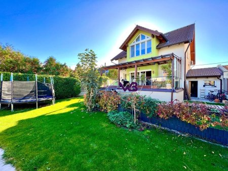 RICHTPREIS-Ein Zuhause wie ein Urlaub, der niemals endet-exklusives Einfamilienhaus am Bruckhaufen auf einem Stiftsgrund!